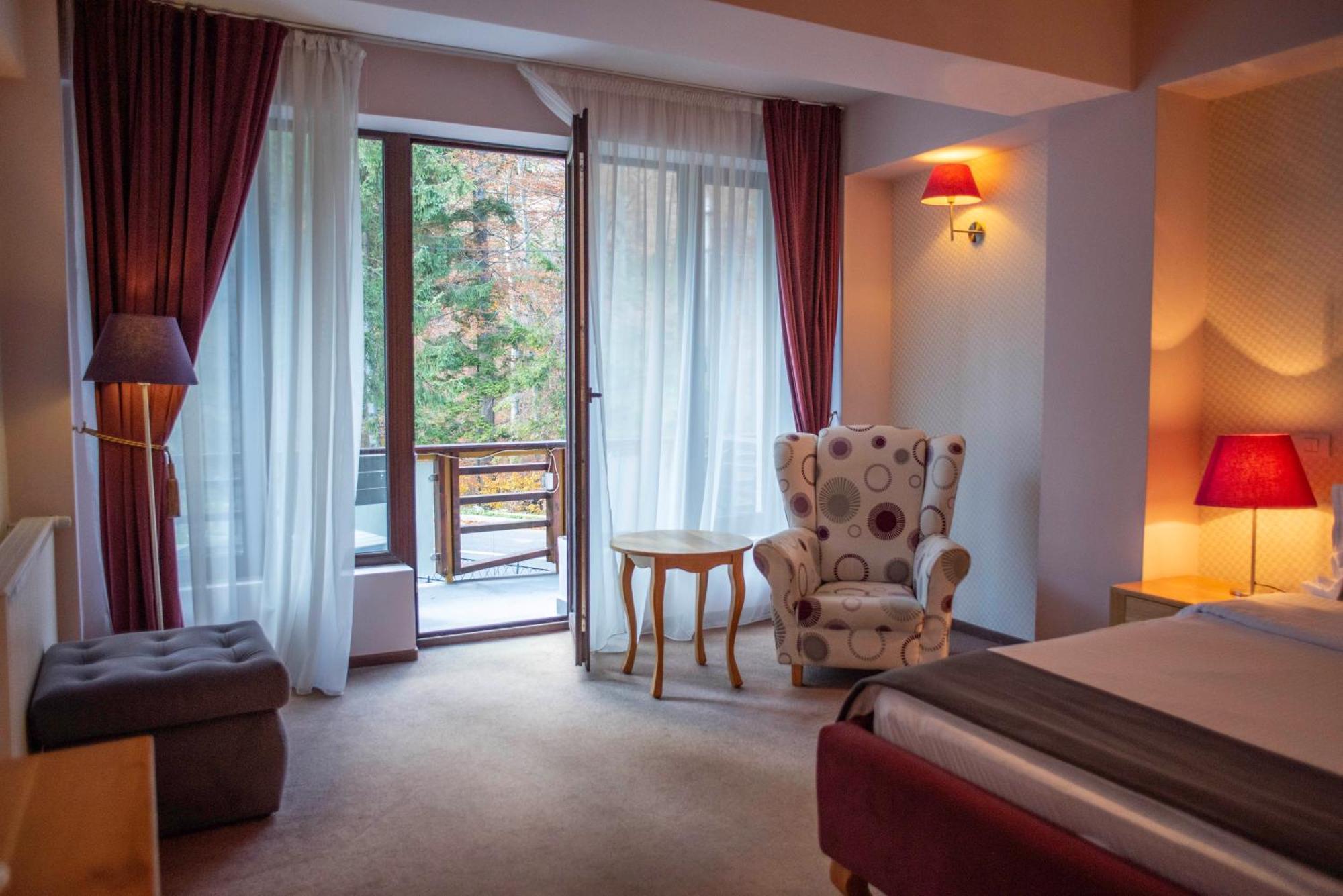 Paj Hotelul Retreat & Spa Sinaia Exterior photo