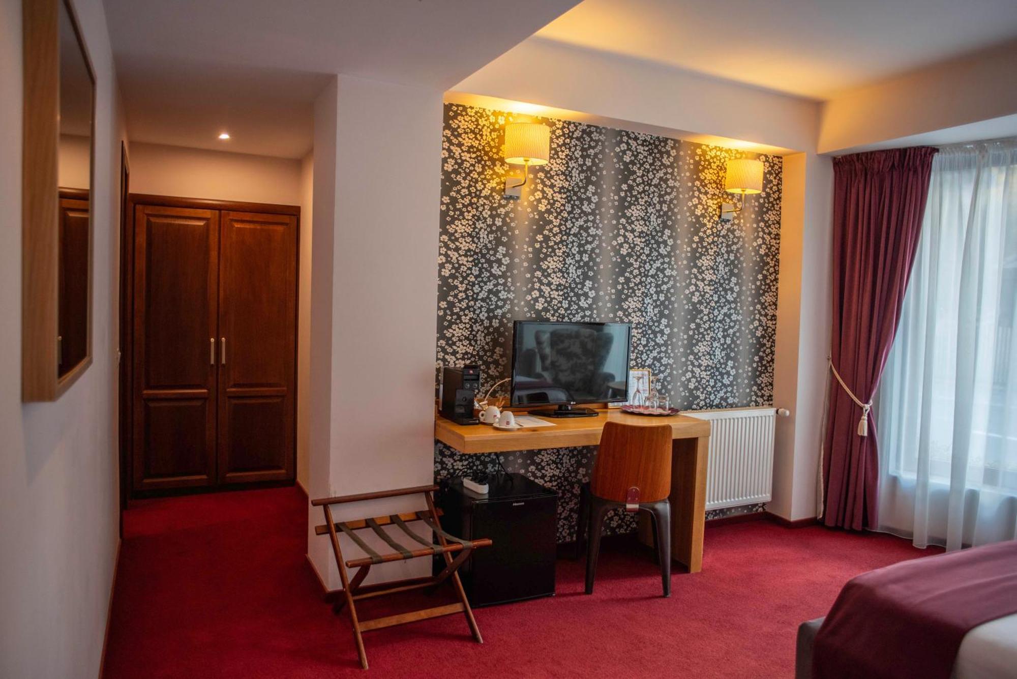 Paj Hotelul Retreat & Spa Sinaia Exterior photo