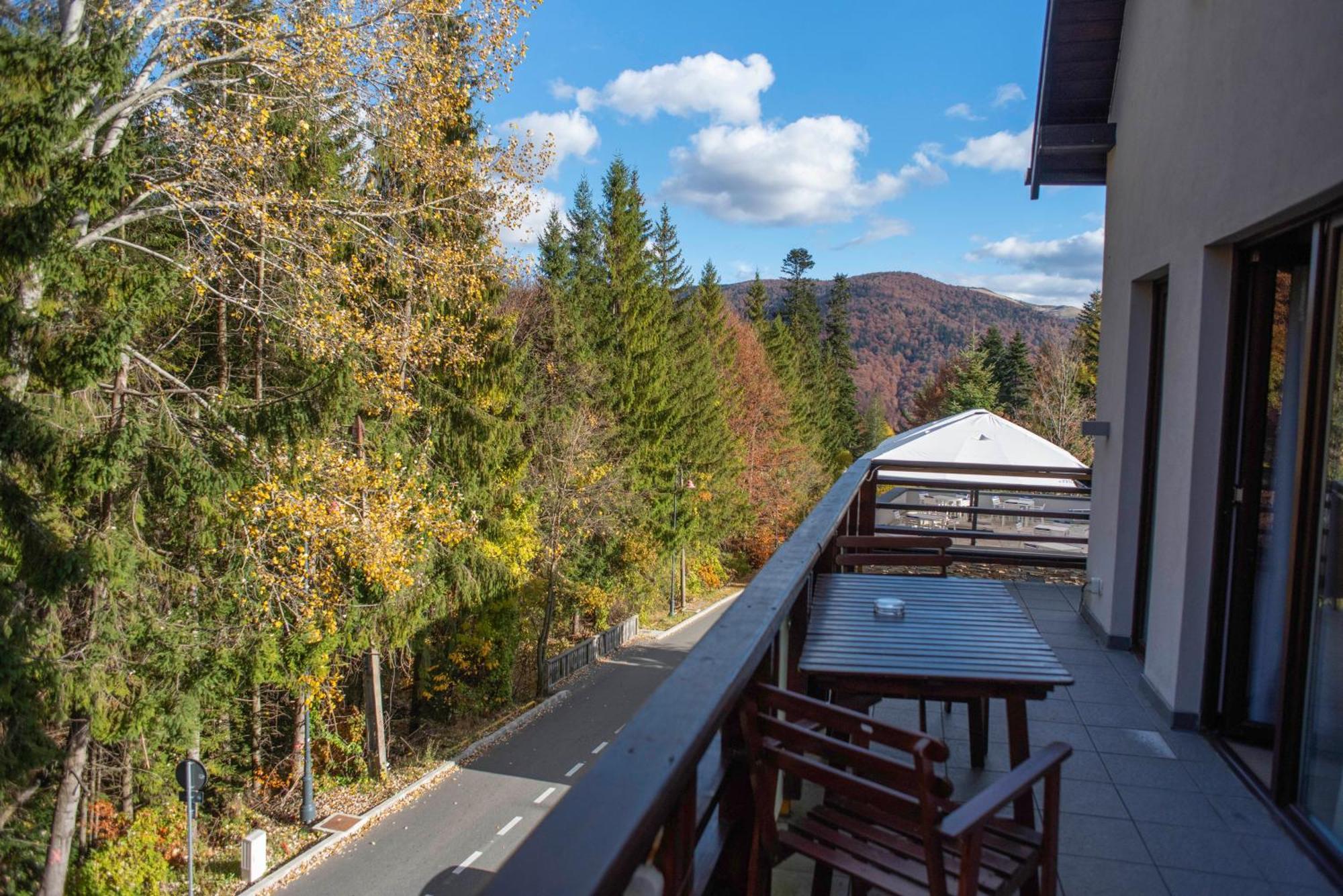 Paj Hotelul Retreat & Spa Sinaia Exterior photo
