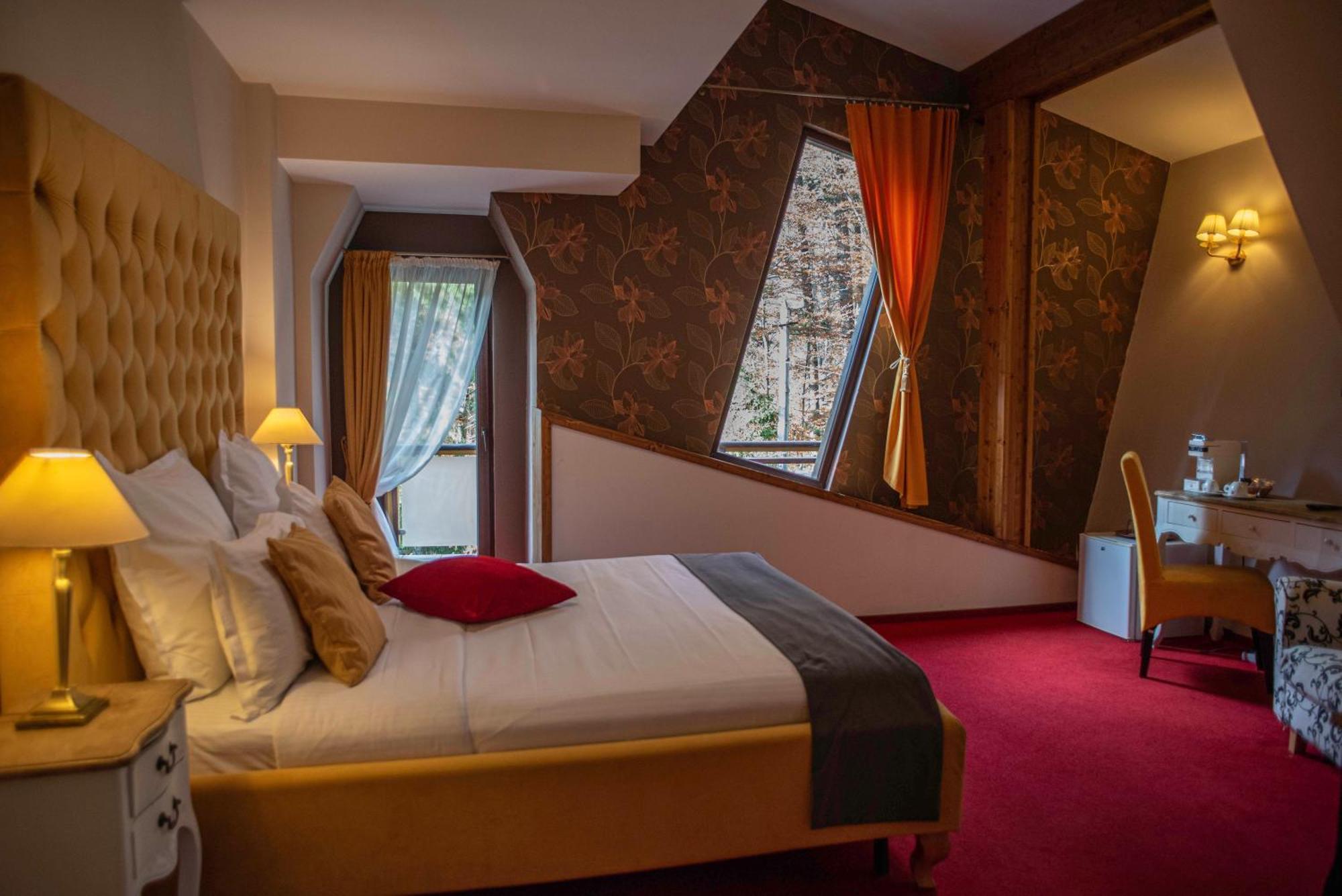 Paj Hotelul Retreat & Spa Sinaia Exterior photo