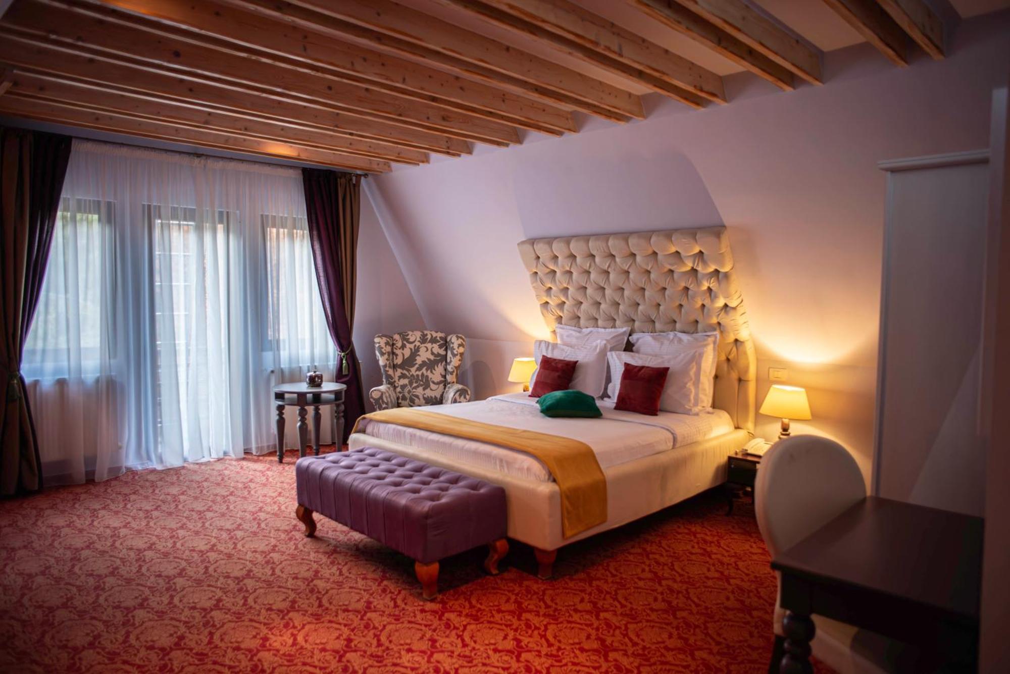Paj Hotelul Retreat & Spa Sinaia Exterior photo