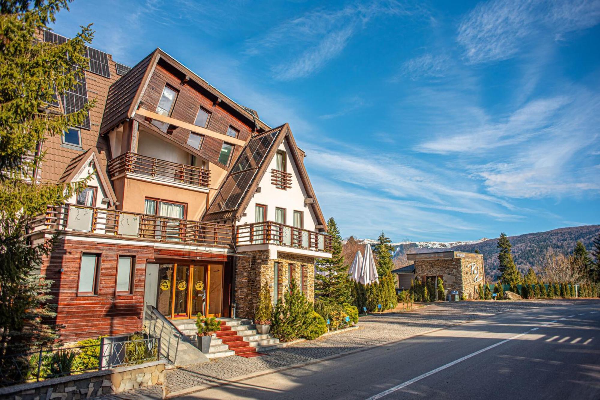 Paj Hotelul Retreat & Spa Sinaia Exterior photo