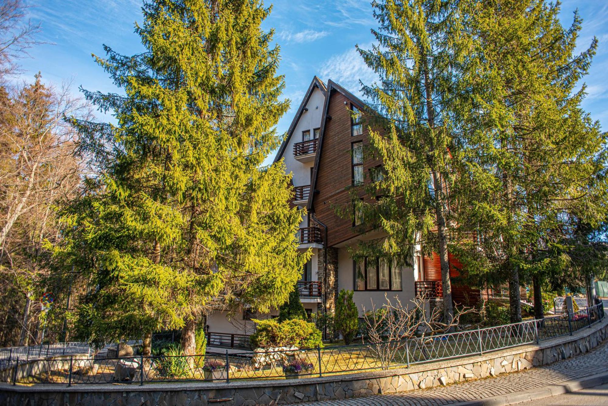 Paj Hotelul Retreat & Spa Sinaia Exterior photo